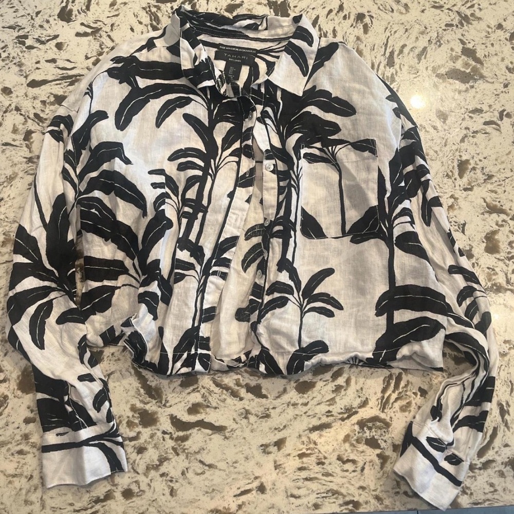 Tahari Black and White Leaf Print Button Down Shirt
